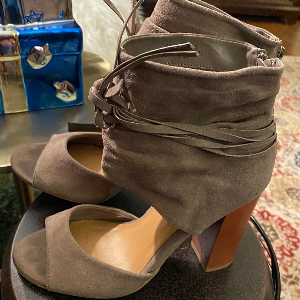 Taupe Heels - Picture 2 of 4